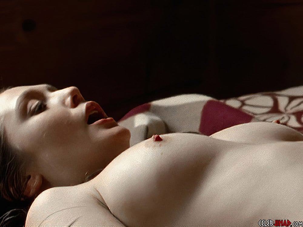 bret kellogg like elizabeth olsen nnude photo amy baty recommends elizabeth olsen nnude pic