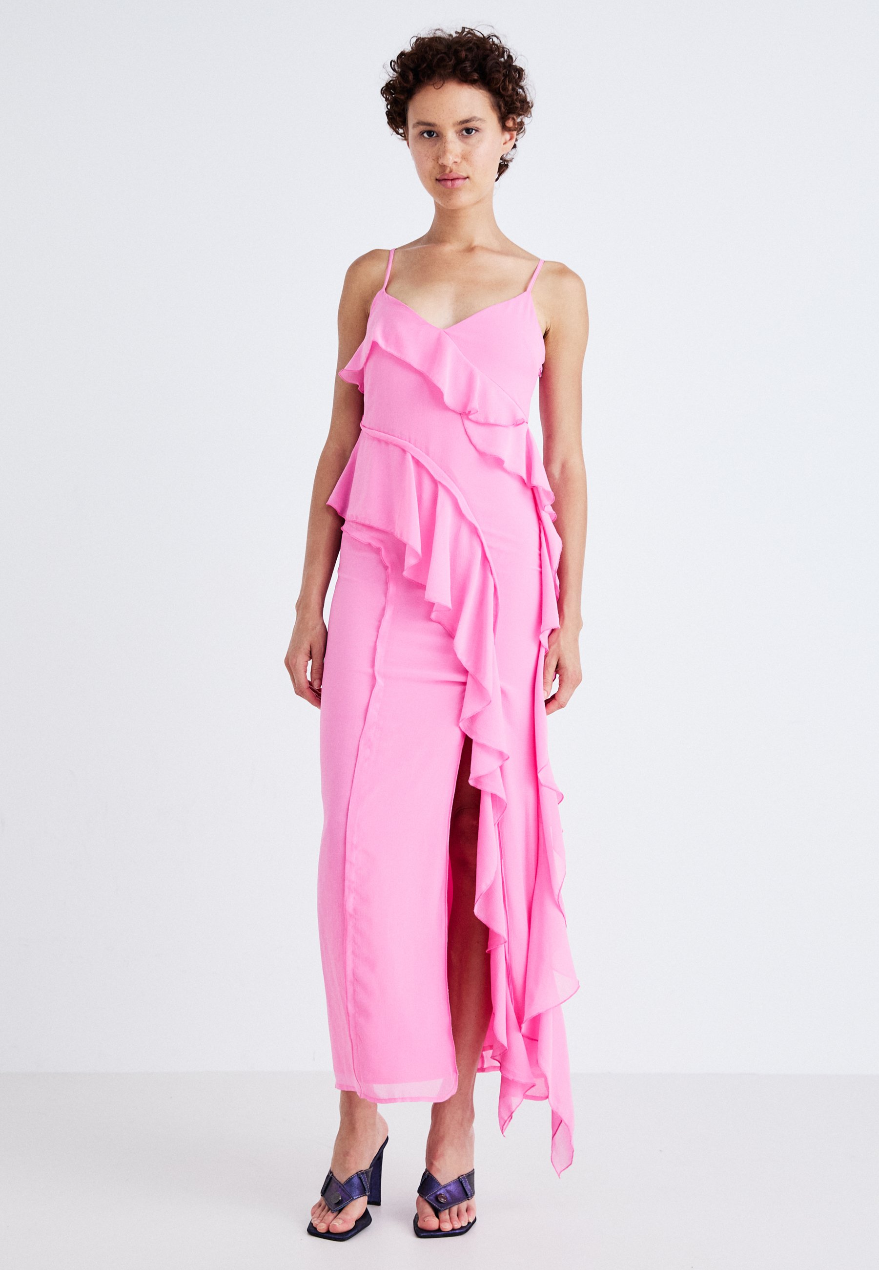 ariana de los santos recommends Gina Eild