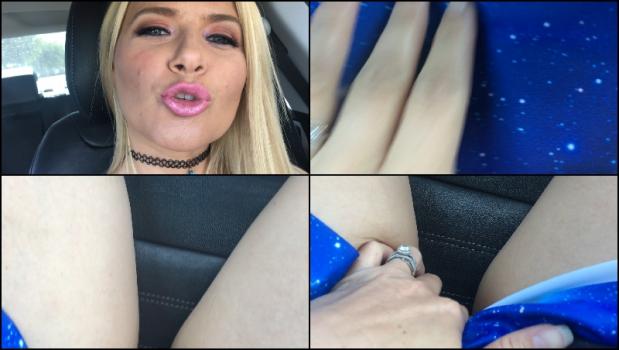 amanda fleenor add photo anikka albrite onlyfans