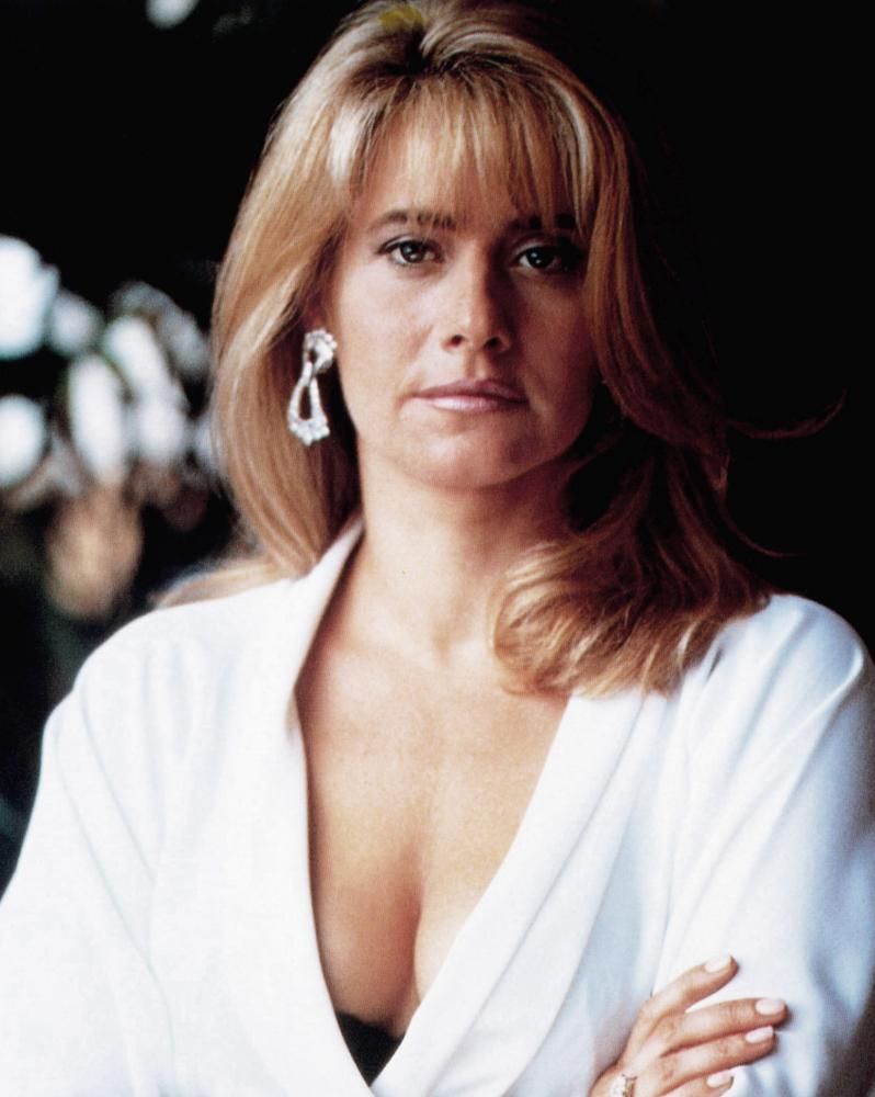Best of hot teens giving head cassie helms share lorraine bracco hot photos