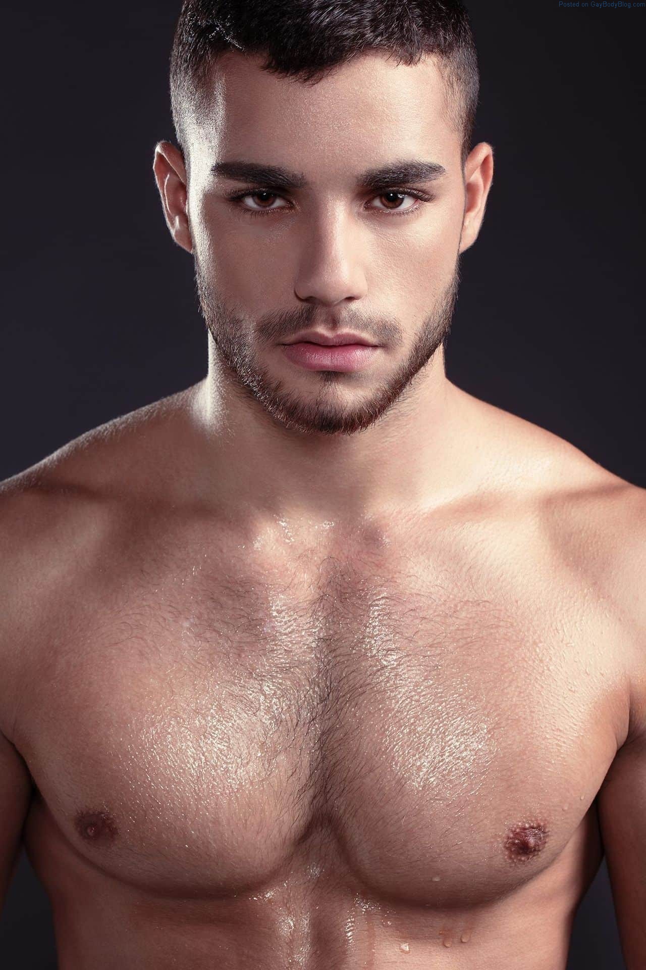 deirdre shannon recommends gorgeous nude men pic