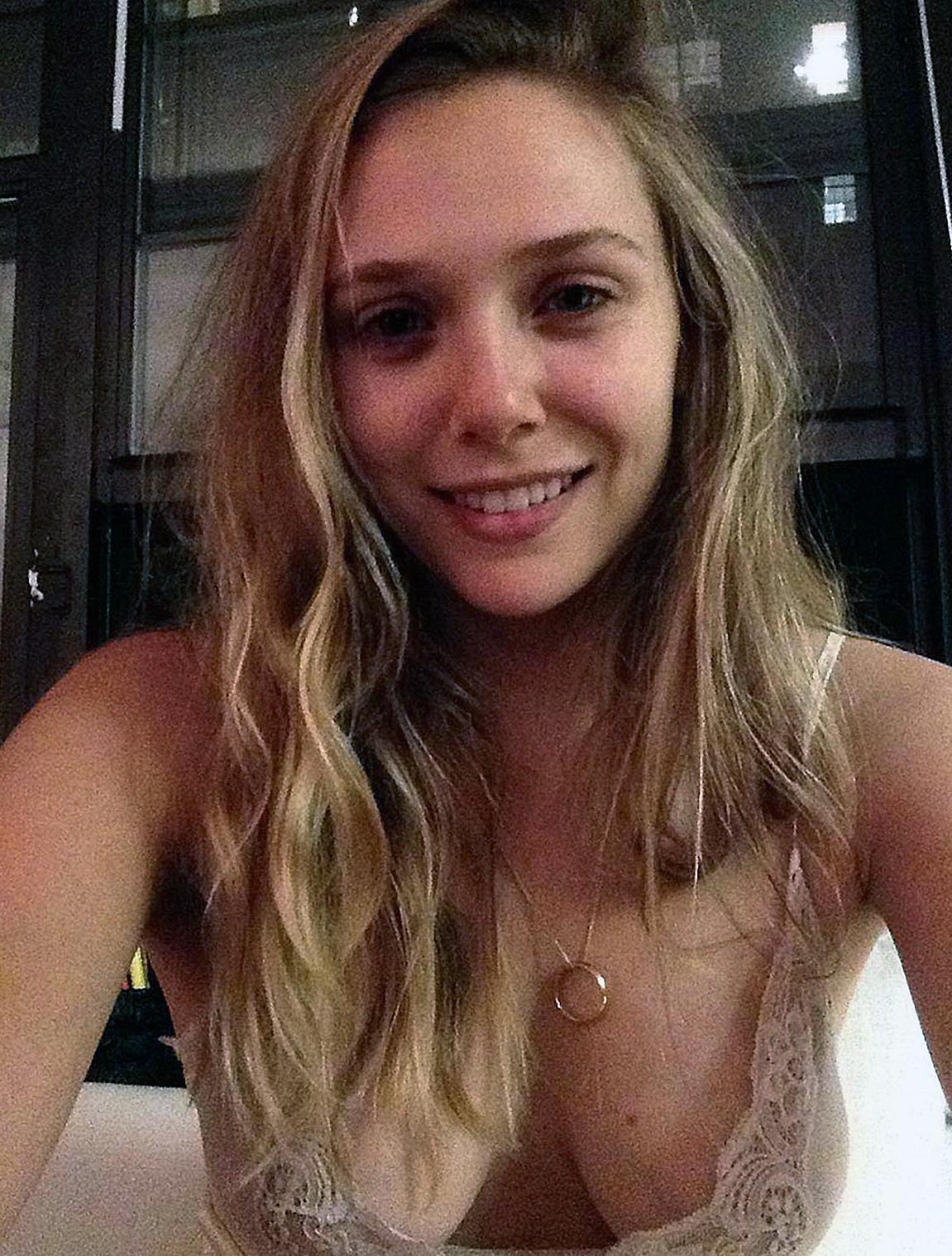 olsen nude - taylor raz feet nude beach coeds