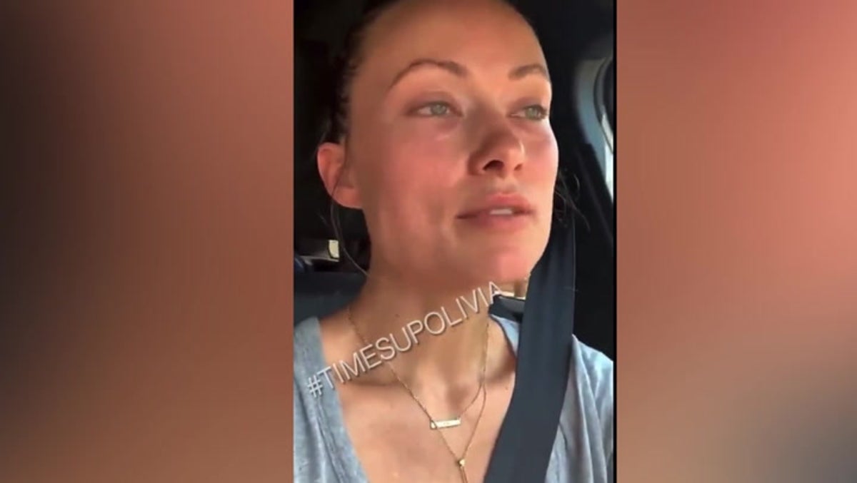 Best of topless in public becky savoy share olivia leaked photos