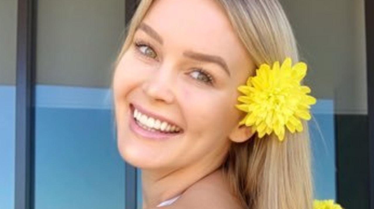 amature australian porn - cheating wife double penetration strapon hairy