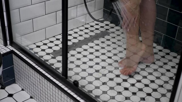 david onion recommends Public Shower Videos
