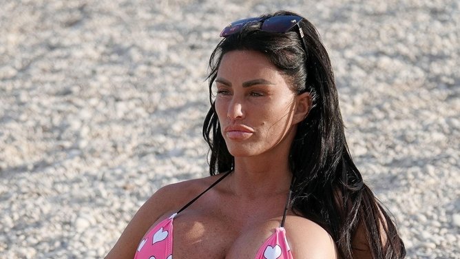 dimitris drivas share drunk chick gangbanged