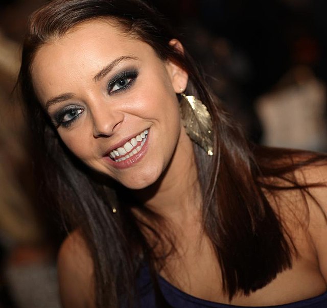 chikodi kingsley onyeri like sirra liza del photo cody smoot recommends mother flashing boobs pic