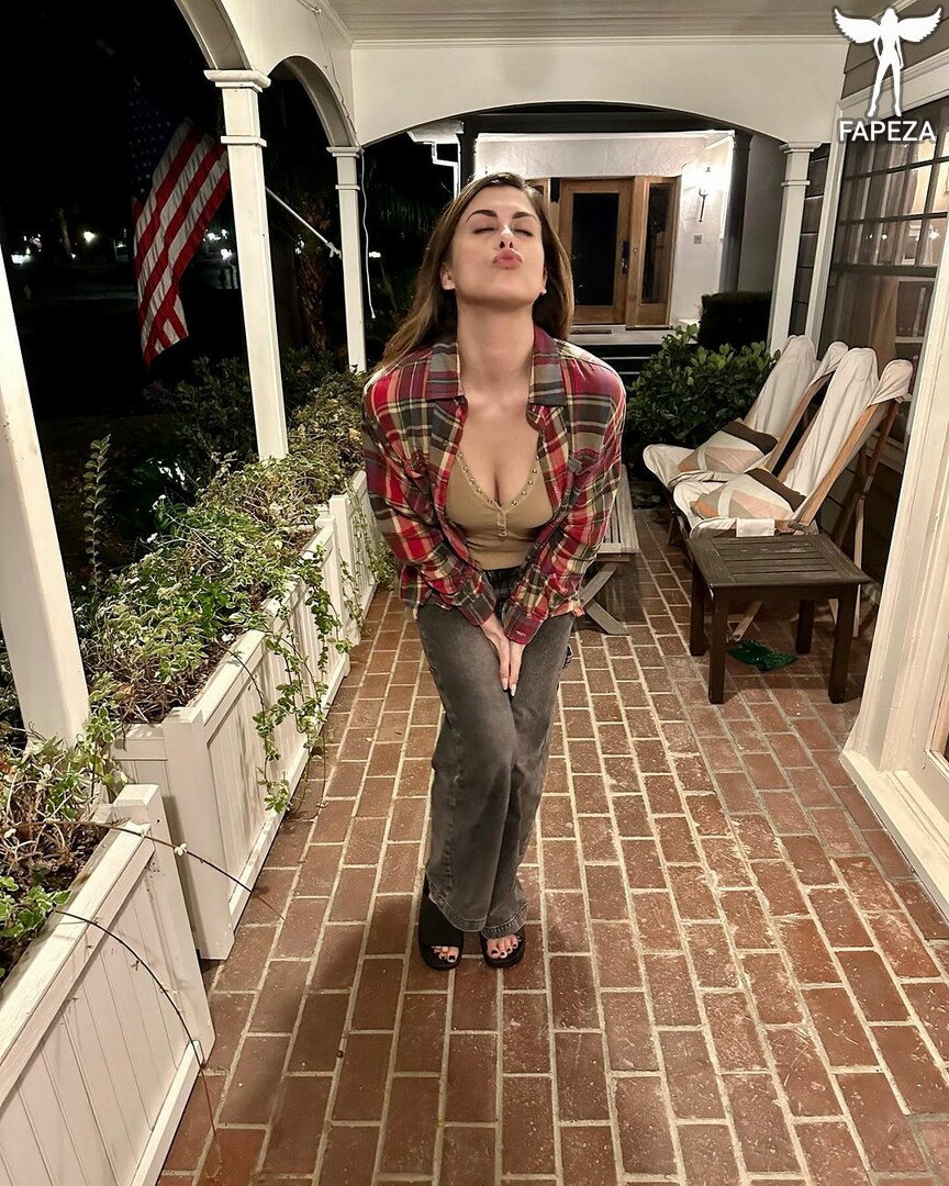 Best of lil rae black anal david maitner share lindsey shaw onlyfans photos