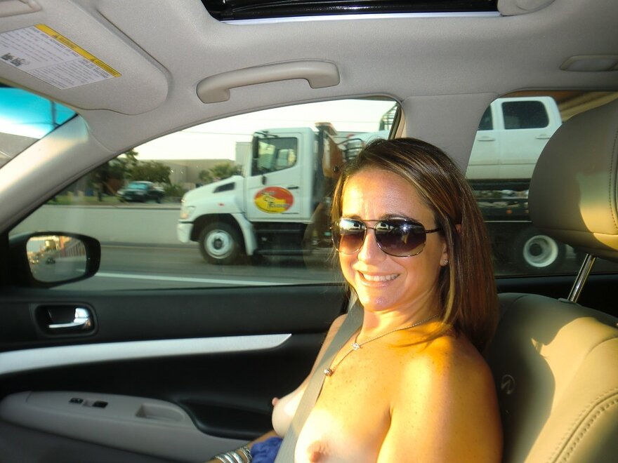 nicole niagara public - aiden starr bbc kelly lynch bikini