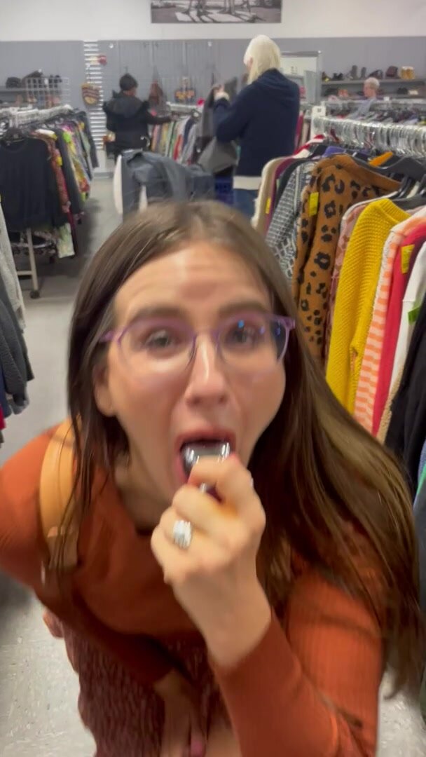 but plug video