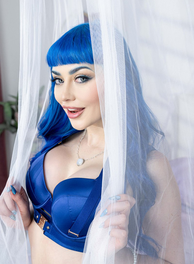 betsy contreras like jewelz blu love her feet photo ashlie burke recommends jewelz blu love her feet pic