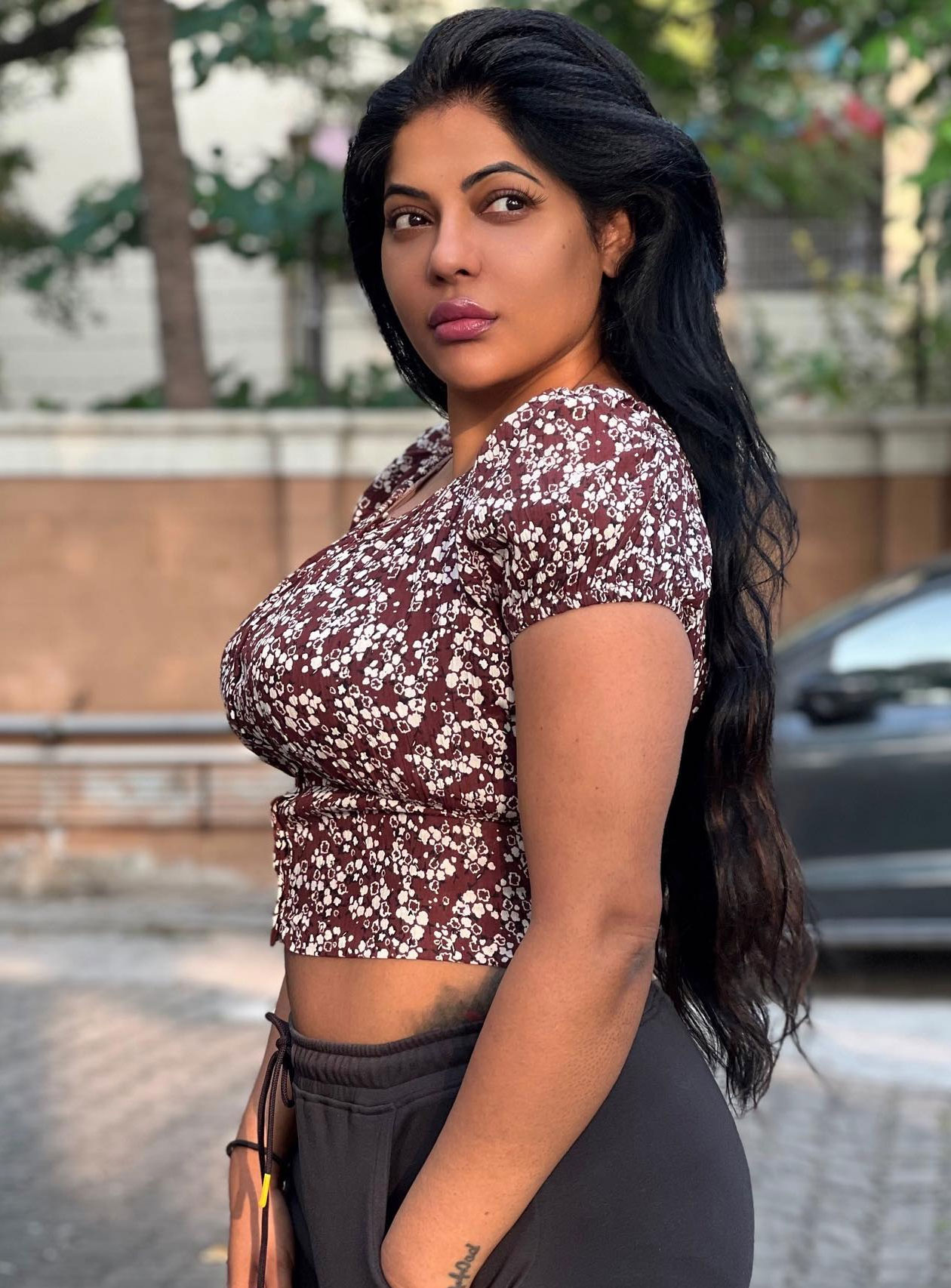 Julie kay serena ali tinder plus Indian Boob Show stream deutsch
