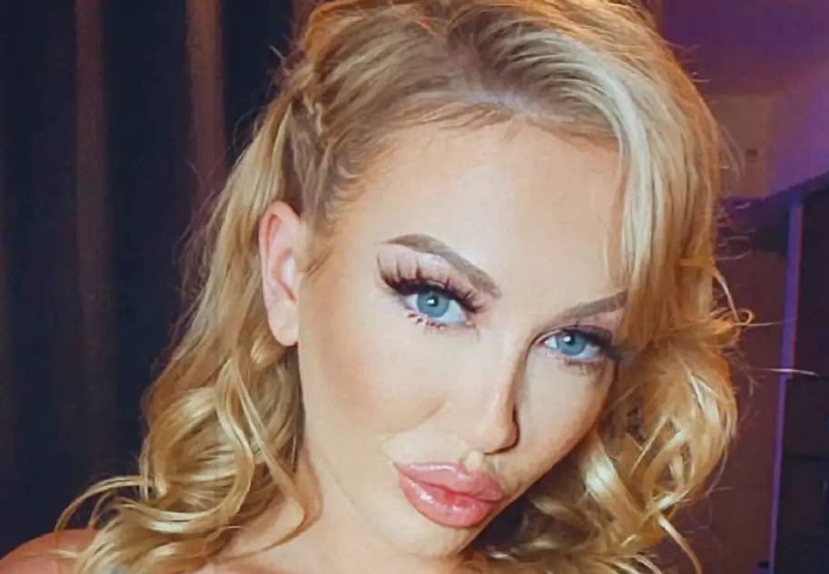 adira allute - sydney moon naked larkin love porntn