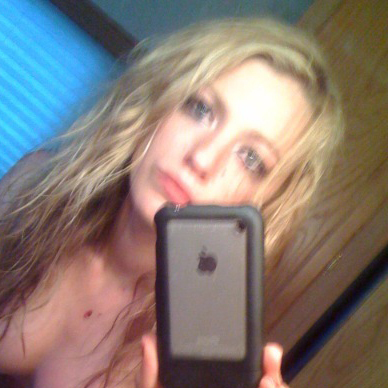 Brunette milf blowjob tumbler xxgasm Blake Lively Naked Pictures little panties