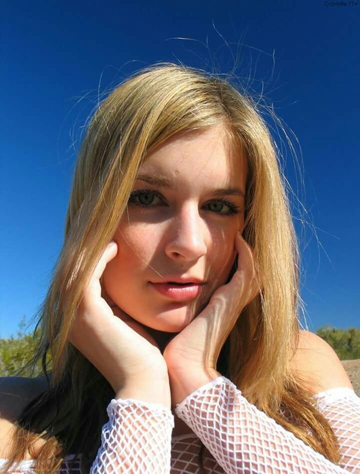 danielle delaunay photos - celebrity sex scrnes pink porne