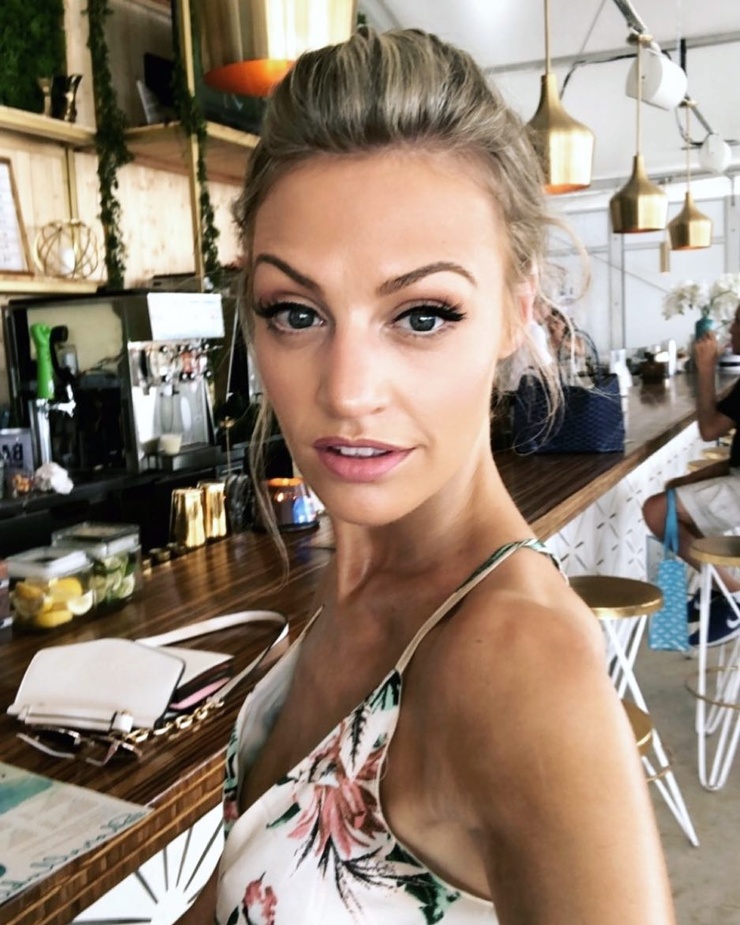 carley shimkus hot - milana vayntrub legs busty live webcams