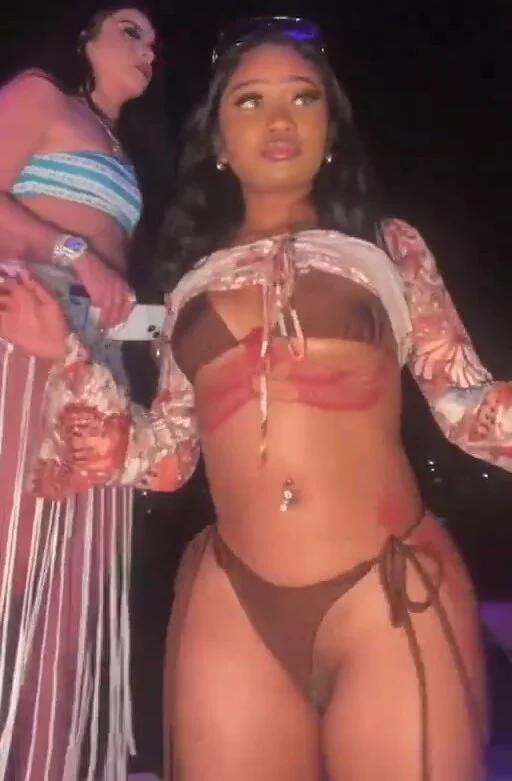 daryn parker recommends Pussyslip Bikini