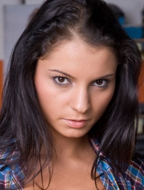 gina lutaja - luna star bangbus levi cash milf hunter