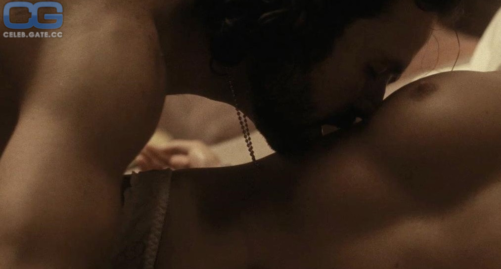 Photobooth tits moon porn Karla Souza Naked louis mi