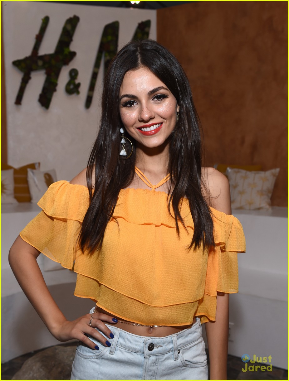 damian knowles recommends sexy victoria justice alfred manik add sexy victoria justice photo