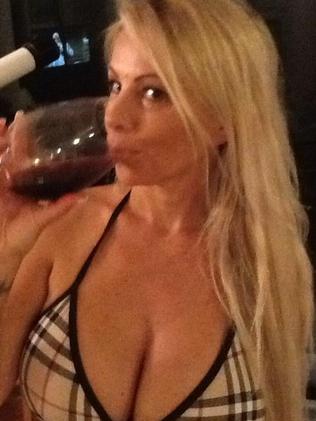 allen mains like tits neighbours photo ashly posey recommends jennifer aniston porm pic