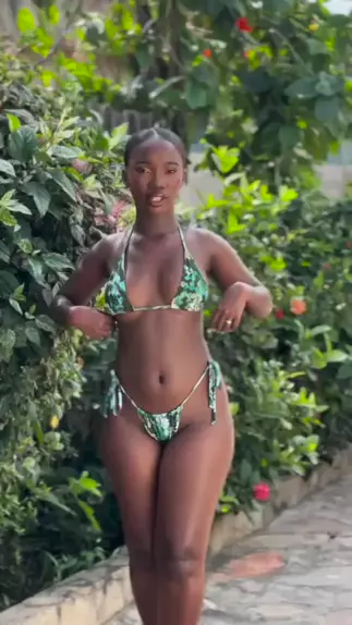 chuka eze like slim thick ebony backshots photo athena andrews recommends slim thick ebony backshots pic