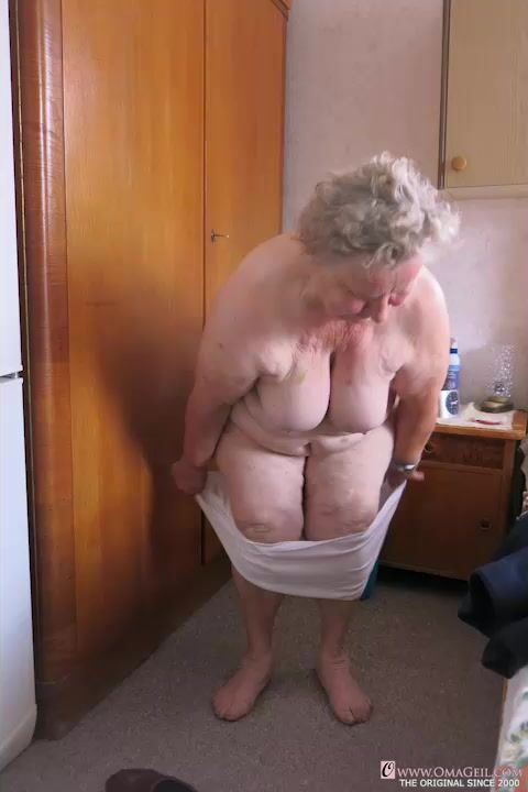old mature masturbate
