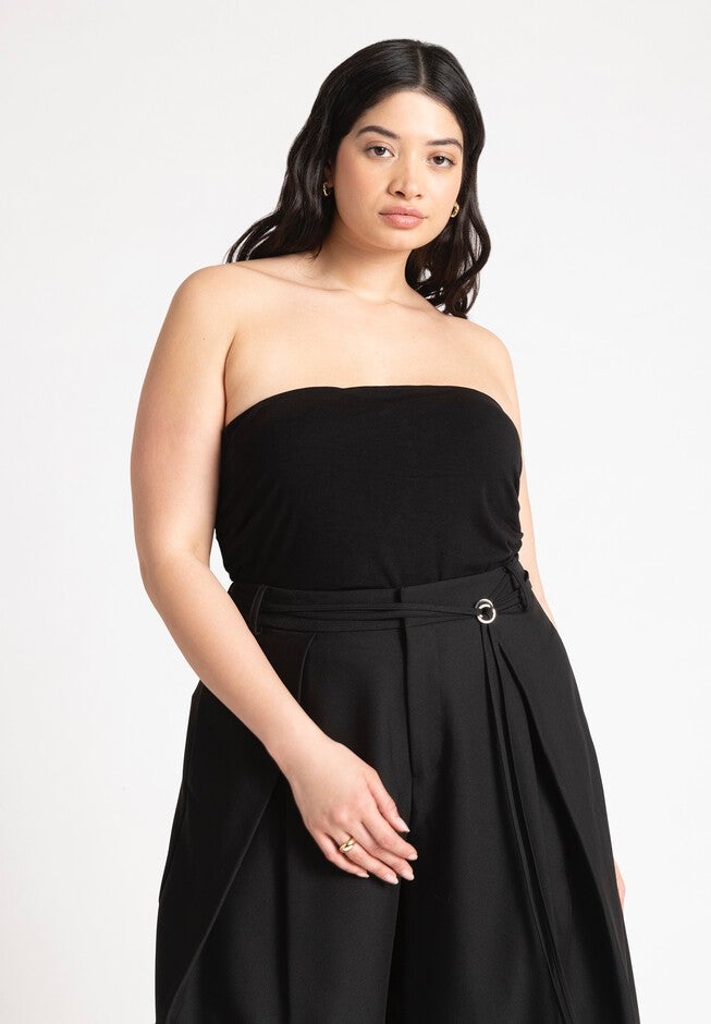 andria alexander recommends black tube dress striptease pic