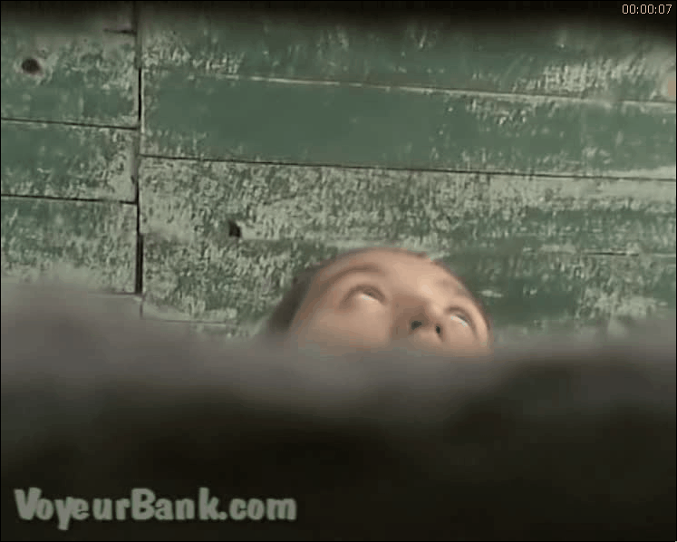 spy peeing - yasmine pandavis margot robbie naked pics