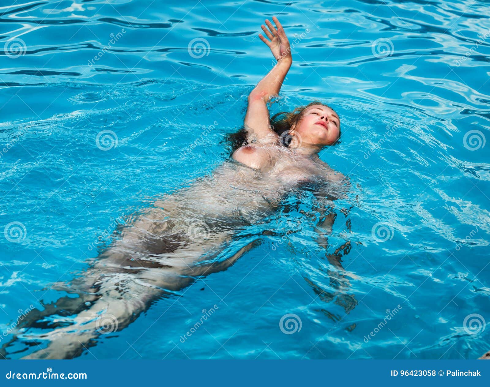 david gane recommends Woman Swimming Naked