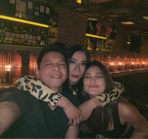 brittany teal like luna maya dan ariel photo dan frushour recommends luna maya dan ariel pic