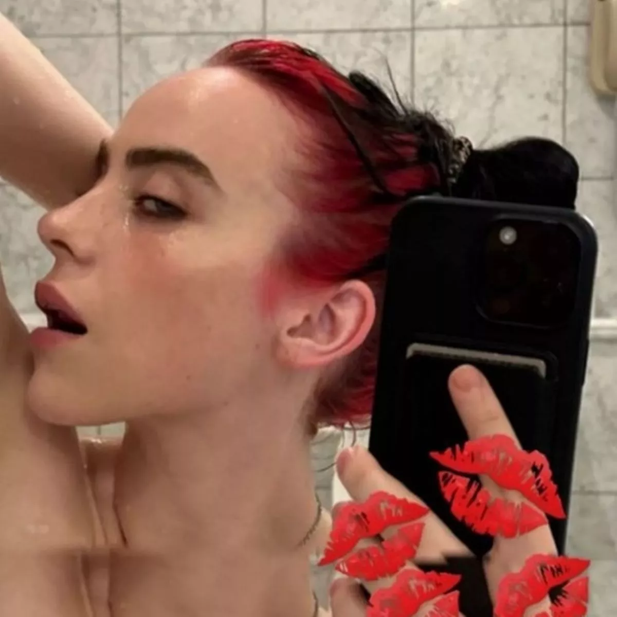 beth rosenbaum hall recommends Billie Eilish Tits Nude