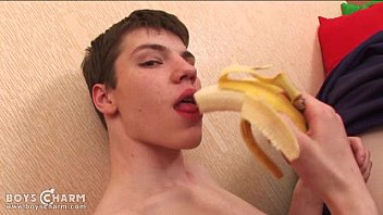 ariana goode recommends Jacking Off With Banana