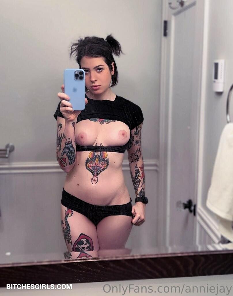 chad vest like reya sunshine nude photo angelia warren recommends reya sunshine nude pic