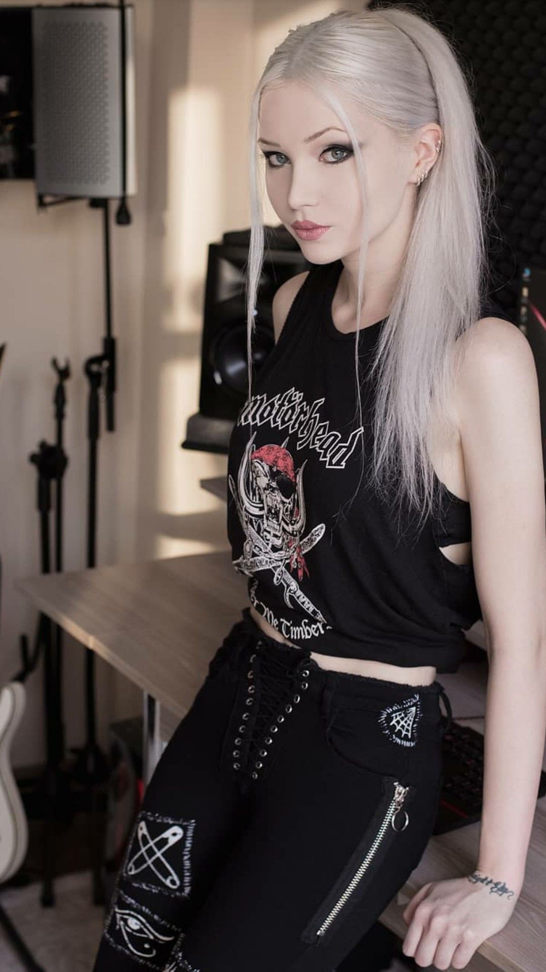 petite goth porn - queen rouge solo thick asian doggystyle