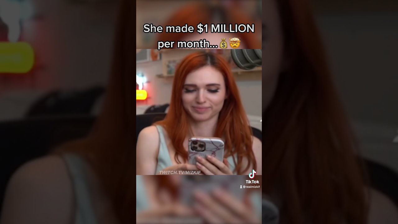 Blaccked raw closed mouth Amouranth Lekaed loves me