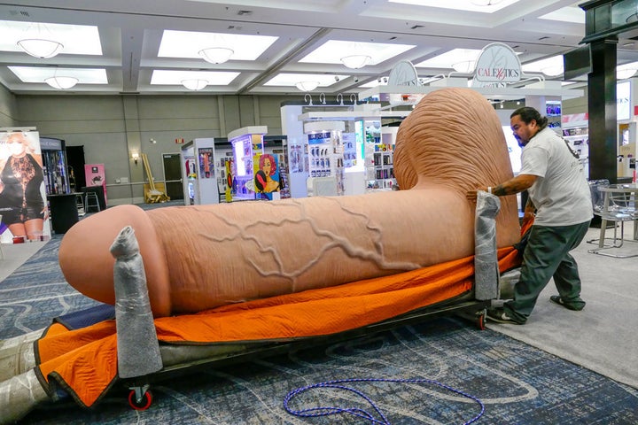 bryan shute like largest dildo in the world photo agenon lockett recommends largest dildo in the world pic