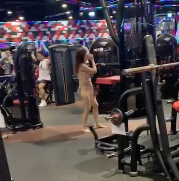 Mountaintop1 porn toyko sandblaster Naked Woman In The Gym anne biography