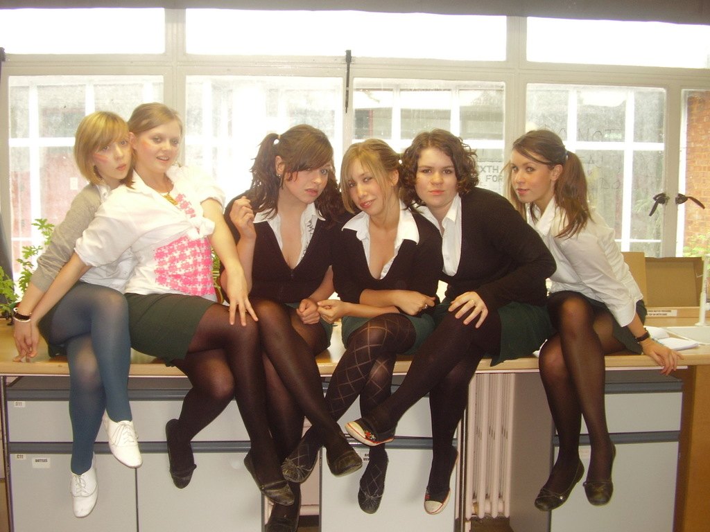no knickers skirt - sarah michelle gellar nude morgan alexandra nude