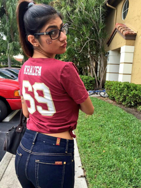 bj lessons with mia khalifa - ebony foot femdom sexy leotards