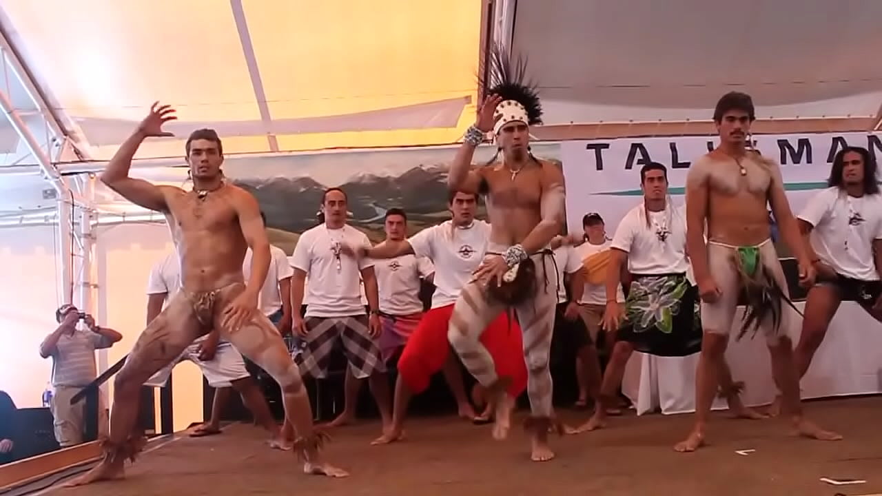 naked hawaiian men point up naked hawaiian men