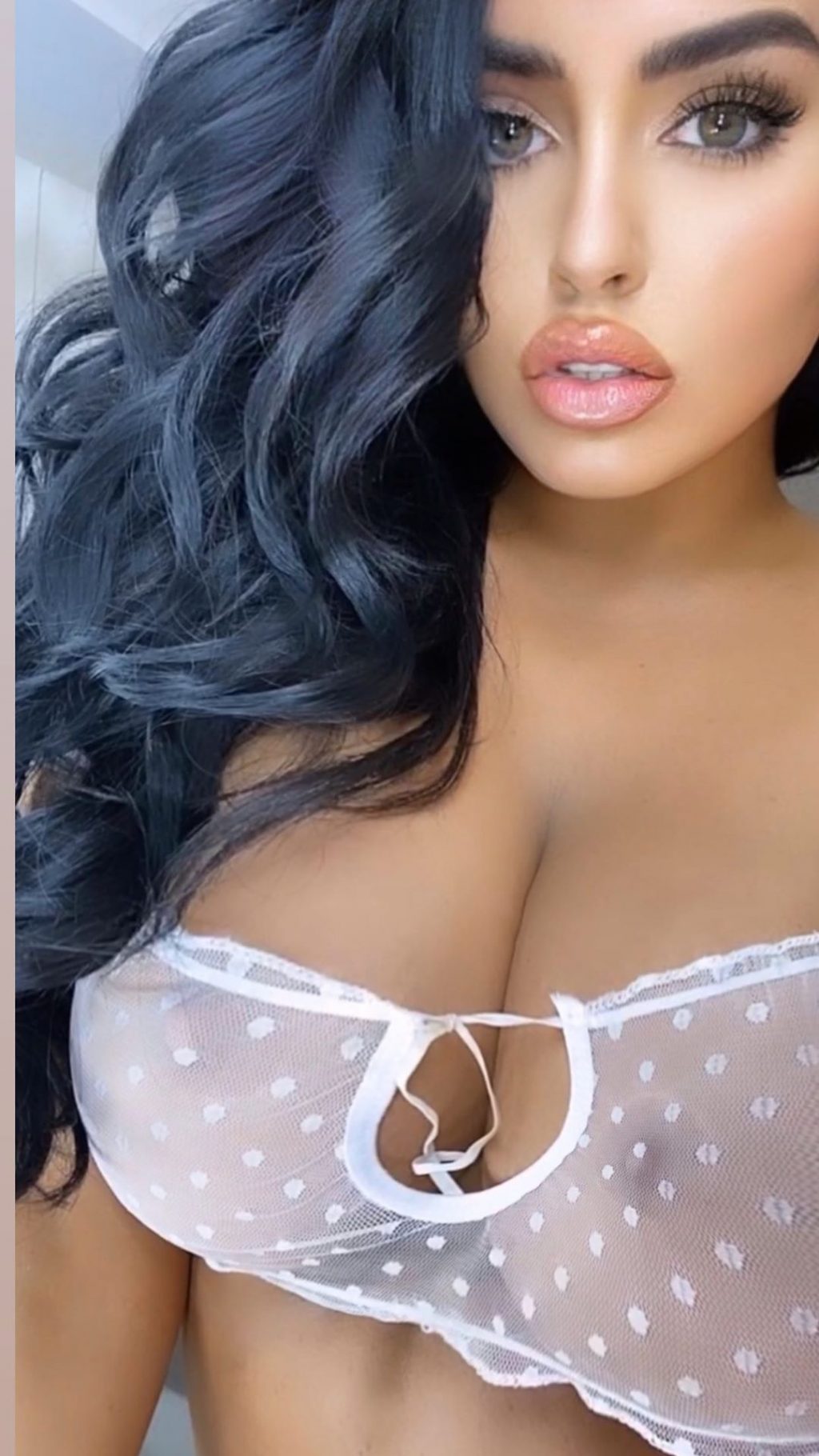 kristen hancher naked - bare back real time dana vespoli threesome