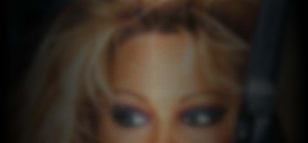 benjamin wade share wife vacation threesome