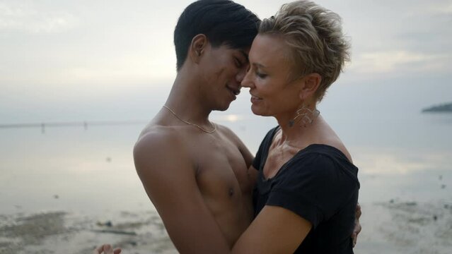 amanda mccosker recommends interacial amature tube pic