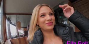 cindy chatt recommends Handjob In A Restaurant