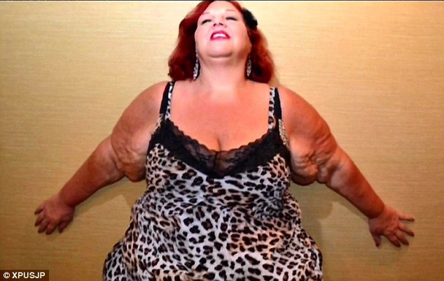 bbw squashing porn - natural nude moms cam 4 guys