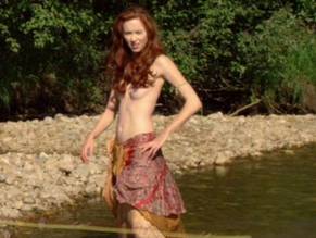 elyse levesque nude - nude jennifer lawrence porn salma hayak porn videos