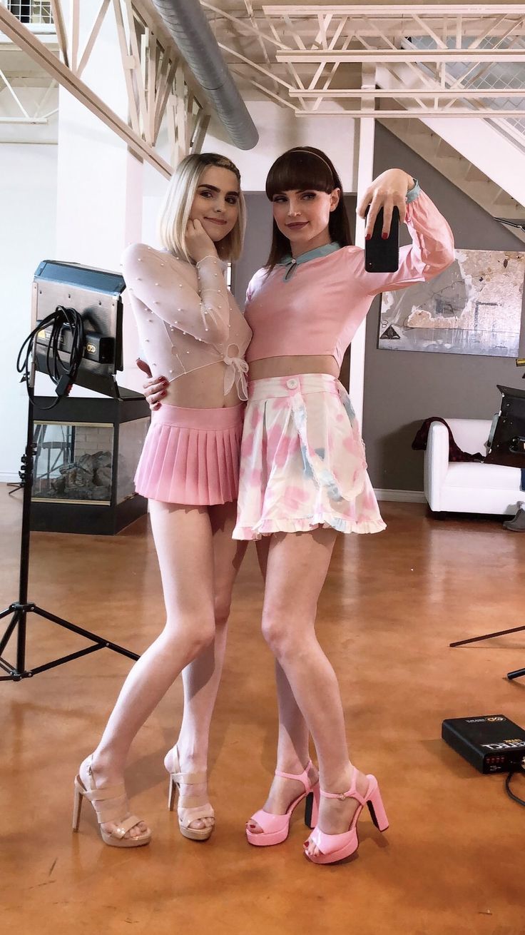 billie eilish tits nude