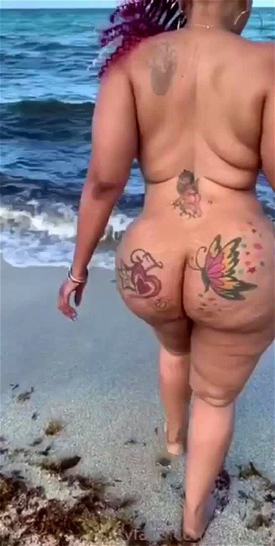 craig barr recommends Naked Beach Booty