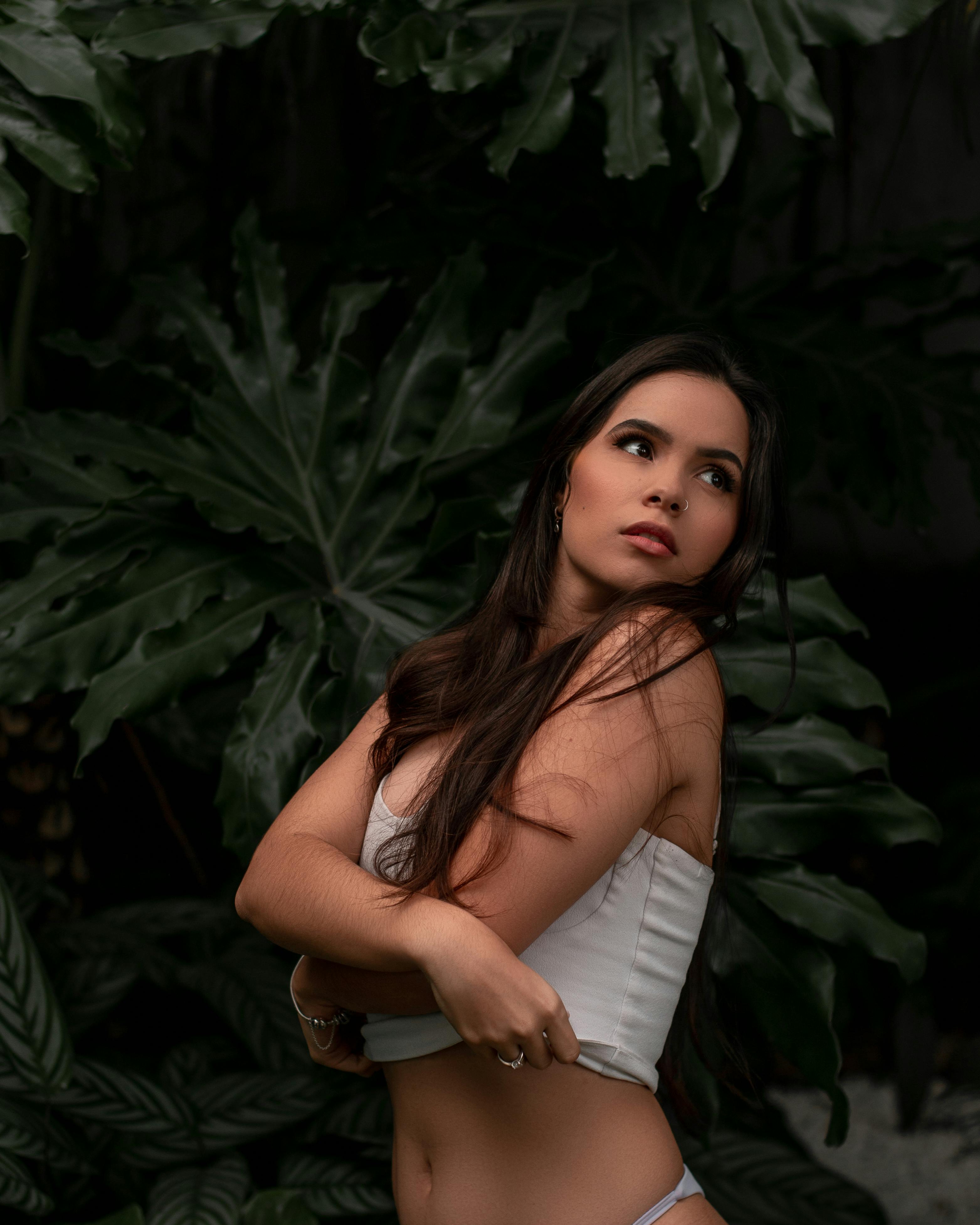 chooi ting like undressed brunette photo adama dieye recommends bisexual hd porn pic